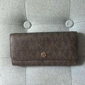 Michael Kors wallet